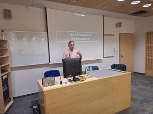 Profesor Kimmelman w trakcie wykładu